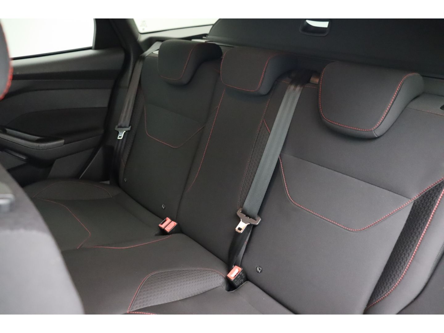 Fahrzeugabbildung Ford Focus 1.0 Turnier ST-Line 2-Zonen-Klimaautom