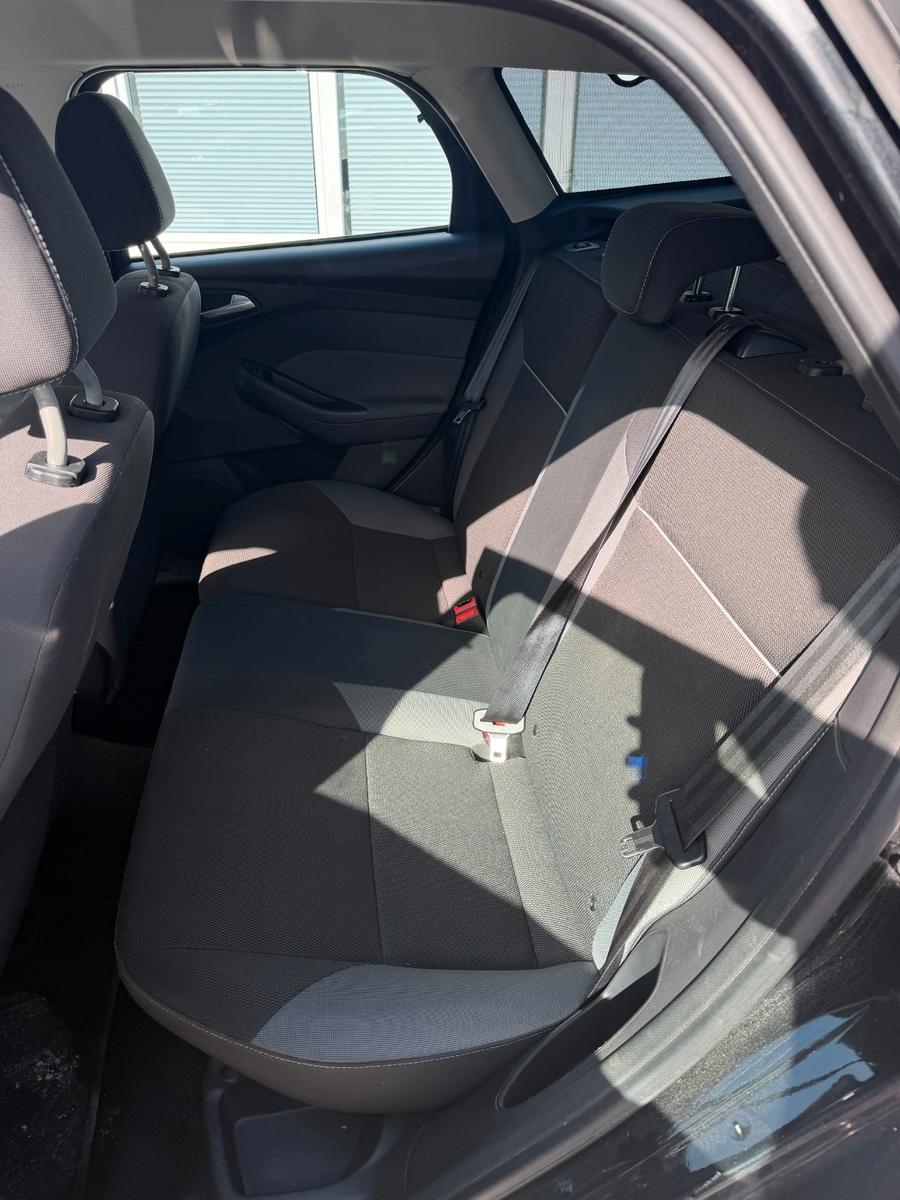 Ford Focus 2013 — photo 9