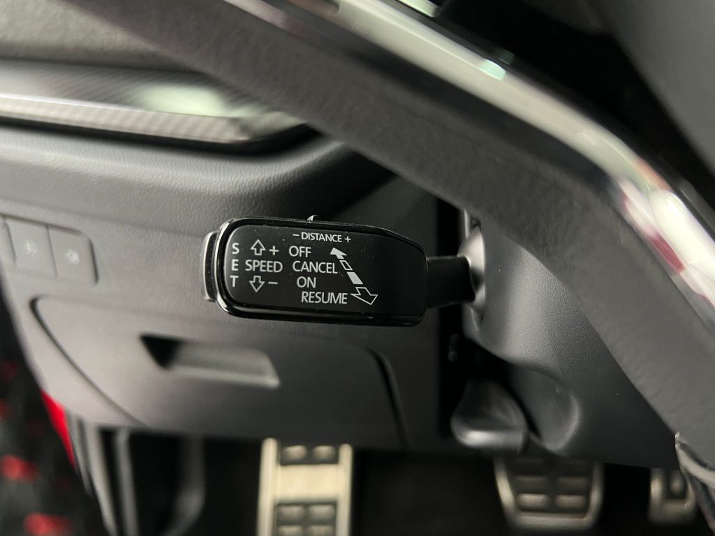 Skoda Octavia RS iV*LED*CANTON*pACC*HUD*KEYL*DCC*TOTW*