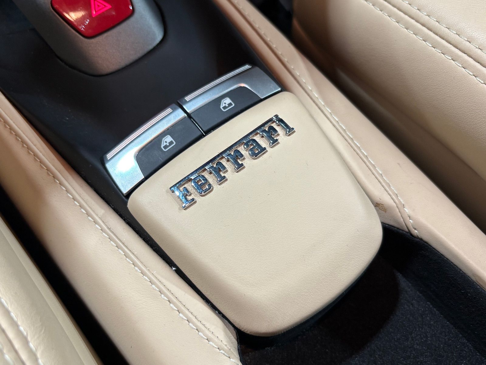 Fahrzeugabbildung Ferrari 488 GTB//LIft/1-HAND.BRD/FERRARI-POWER/GARANT