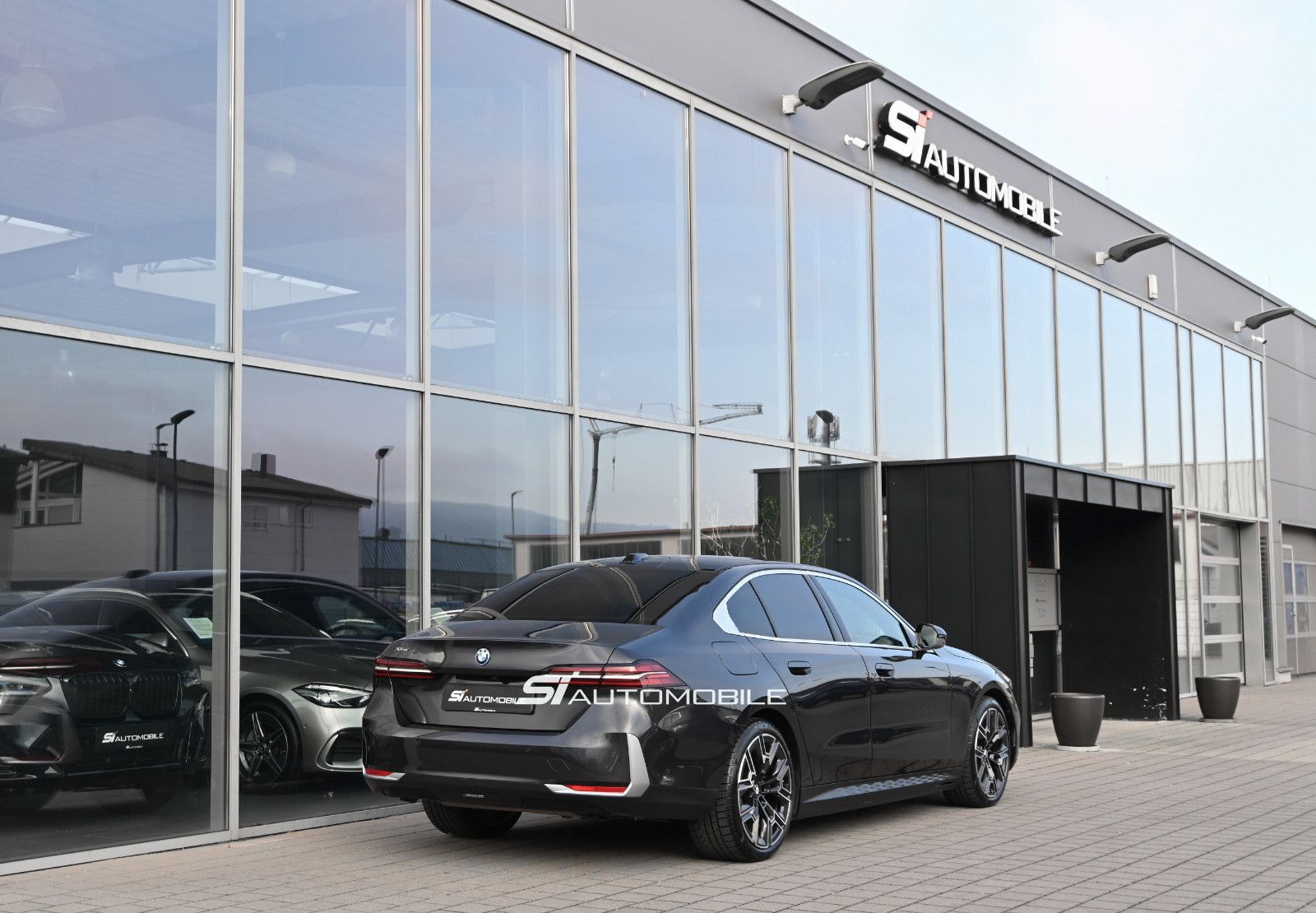 Fahrzeugabbildung BMW 550e xDr. °UVP 105.960€°AD.M-FAHRW.PROF°MERINO°