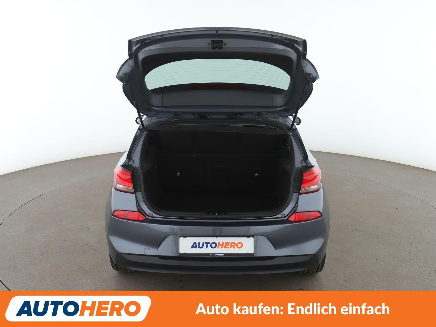 Hyundai i30 1.4 TDGI *NAVI*PDC*SHZ*KLIMA*