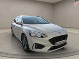 Ford Focus Turnier ST-Line / LED / NAVI / ACC / PDC.. - mit Benzin-Antrieb: Beige, Sportsitze, Kombi