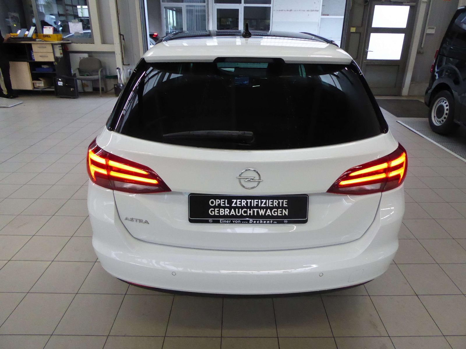 Fahrzeugabbildung Opel Astra K ST Elegance 1.2l 145PS Matrix/Kamera!