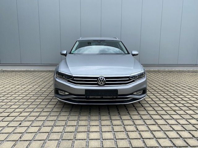 Passat Variant 2.0 TDI DSG Elegance AHK/18-ZOLL/