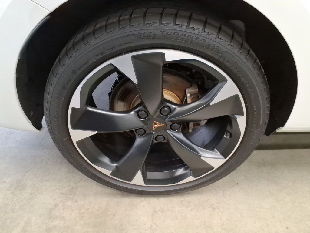 Cupra Leon SP 1.4 TSI e-HYBRID 150kW Tempo*PDC*RFK*Nav
