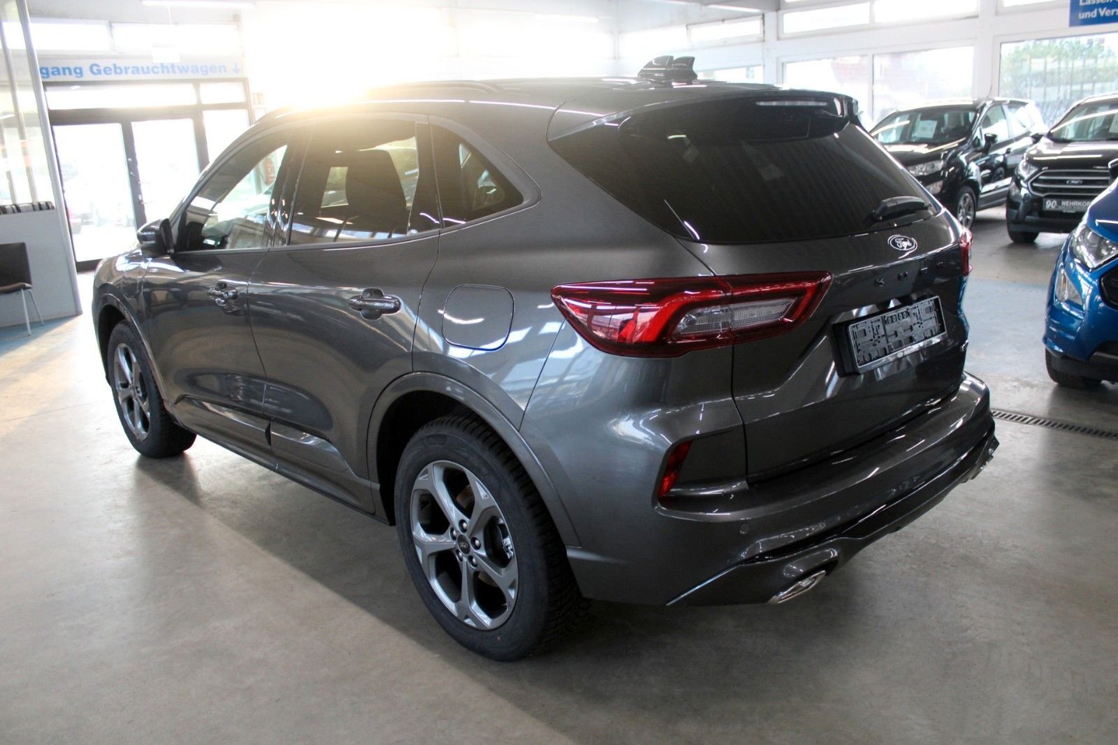 Fahrzeugabbildung Ford Kuga PHEV ST-LINE NAVI Kamera Winter Paket