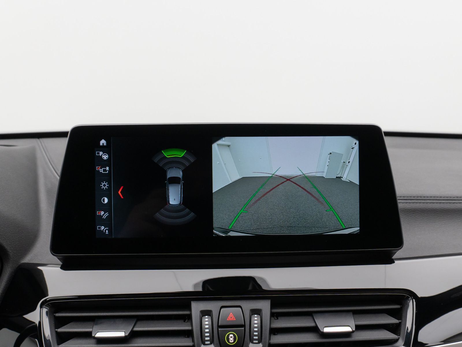 Fahrzeugabbildung BMW X1 xD20i xLine Kamera HUD DAB HiFi Komfort Sport