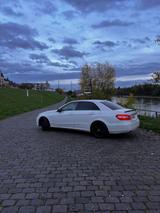 Mercedes-Benz E 220 CDI BlueEFFICIENCY ELEGANCE ELEGANCE - Mercedes-Benz E 220: Cdi Blueefficiency