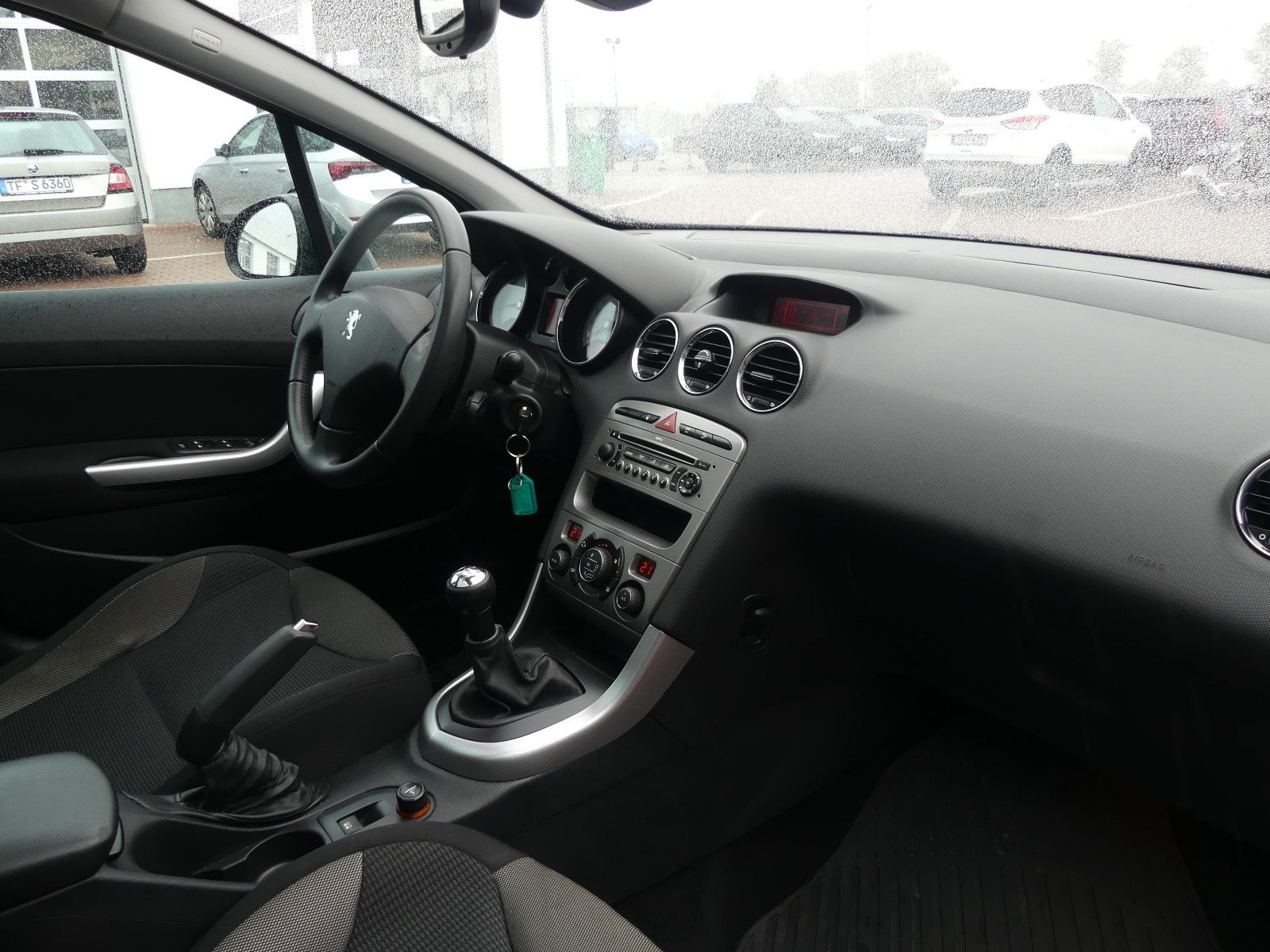 Fahrzeugabbildung Peugeot 308 Sport Plus 150 THP *PDC*SITZHZG*PANO*LM*GRA*