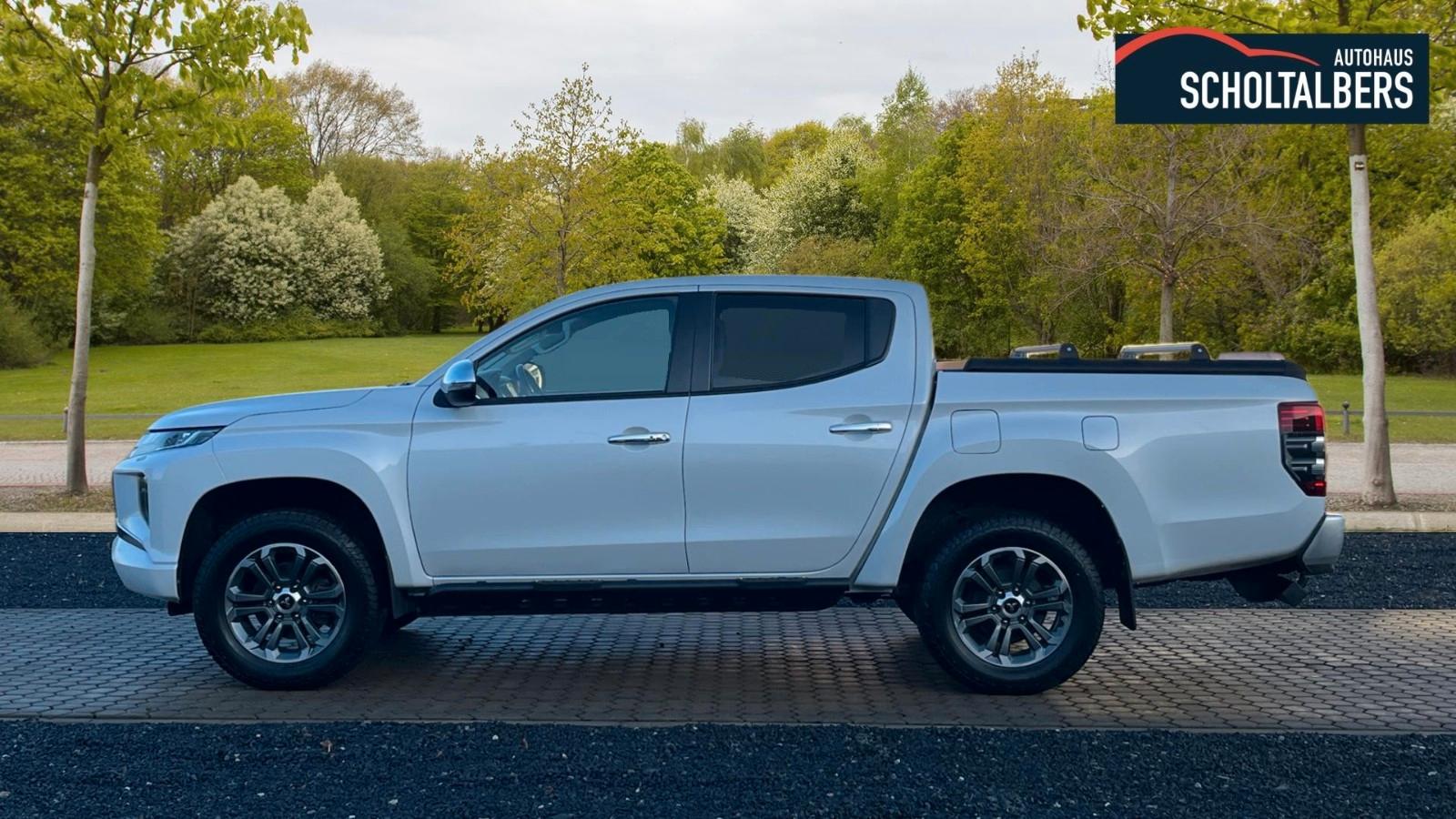 Mitsubishi L200 Select DOKA *AHK, Trittbretter & Laderraum*
