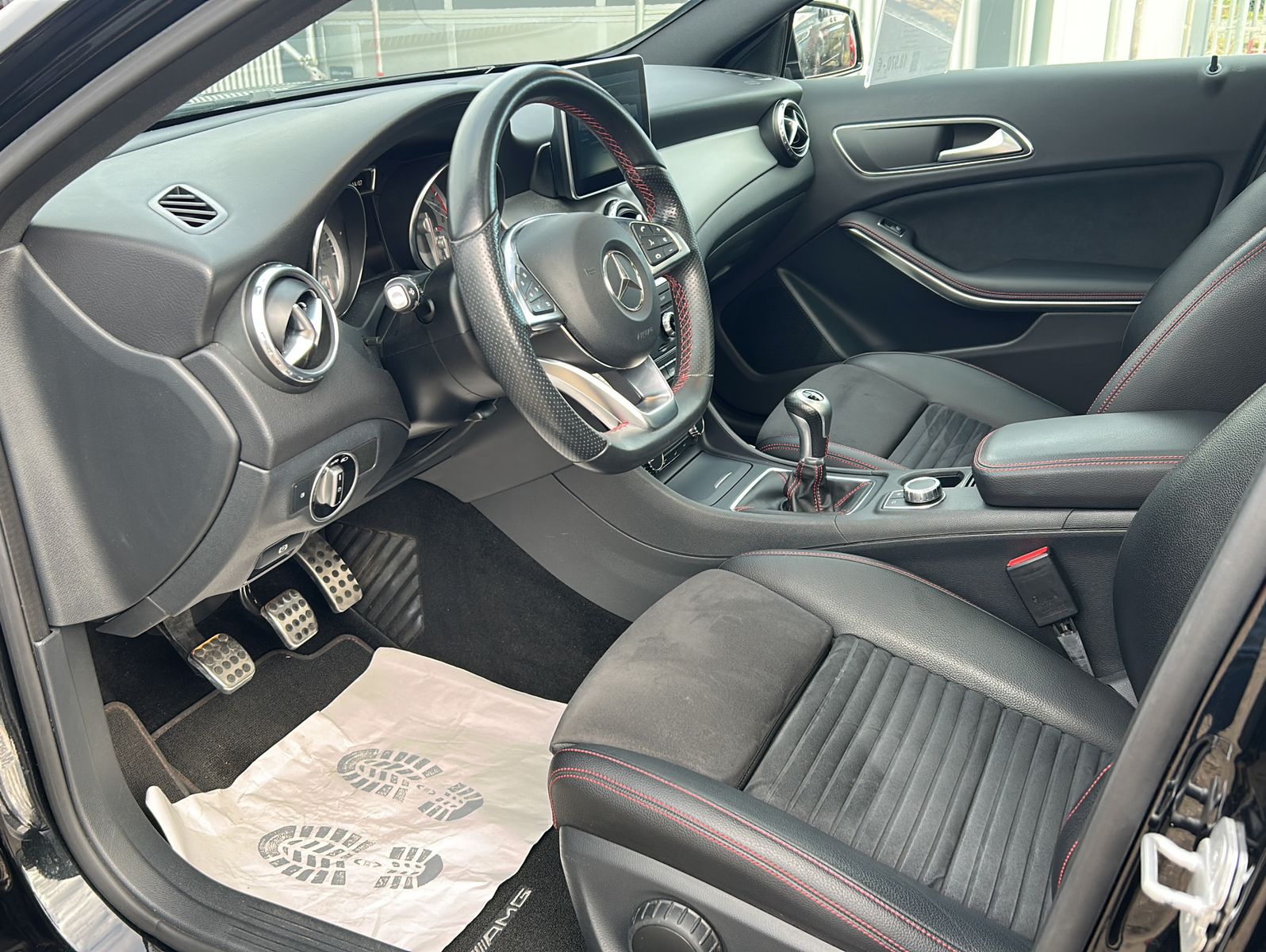 Fahrzeugabbildung Mercedes-Benz GLA 200 AMG Line