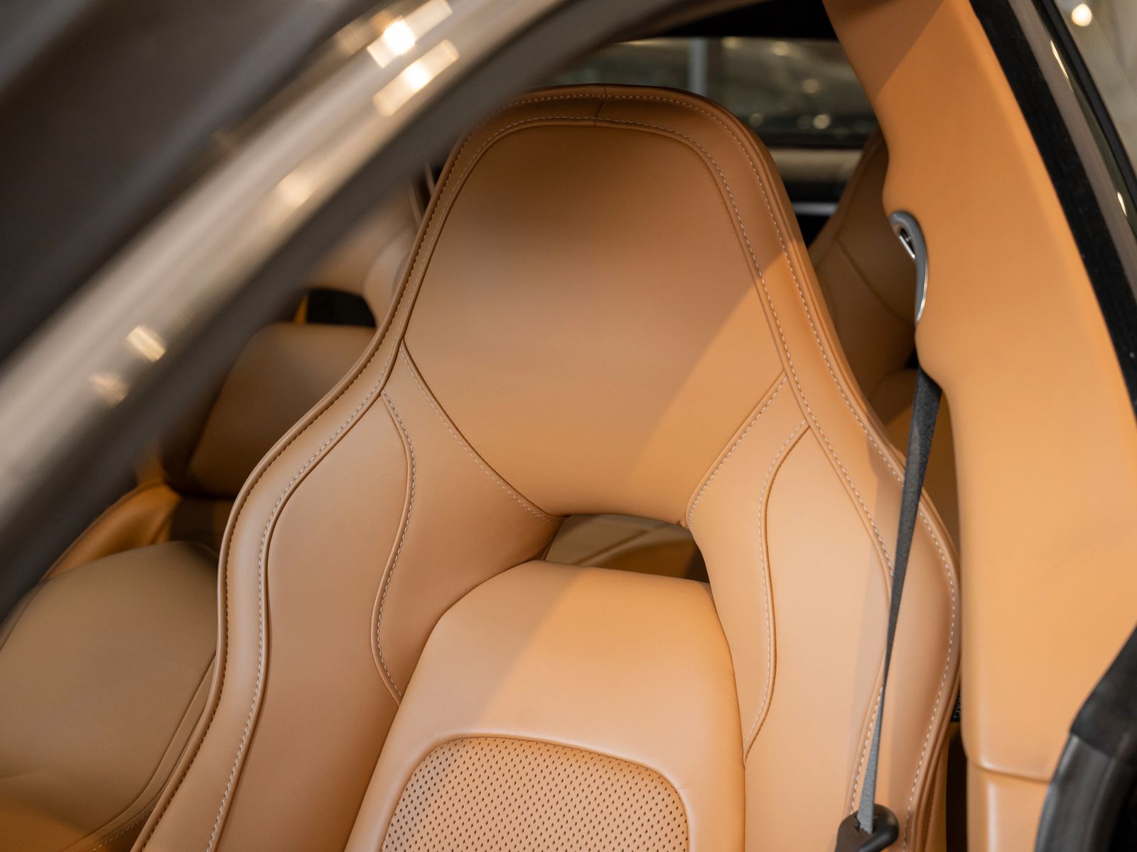 Fahrzeugabbildung Aston Martin Rapide S - Aston Martin Hamburg