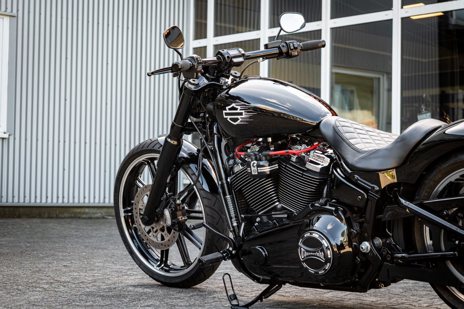 Fahrzeugabbildung Harley-Davidson FXBRS Breakout 114 cui - Jekill & Hyde