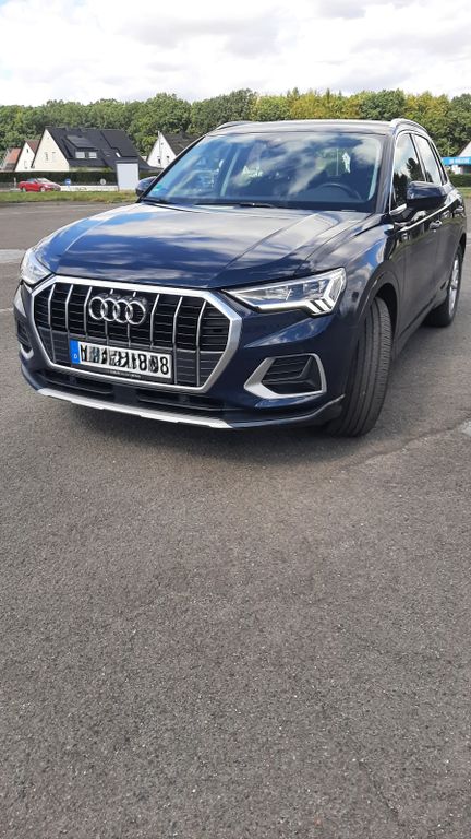 Image of Audi Q3