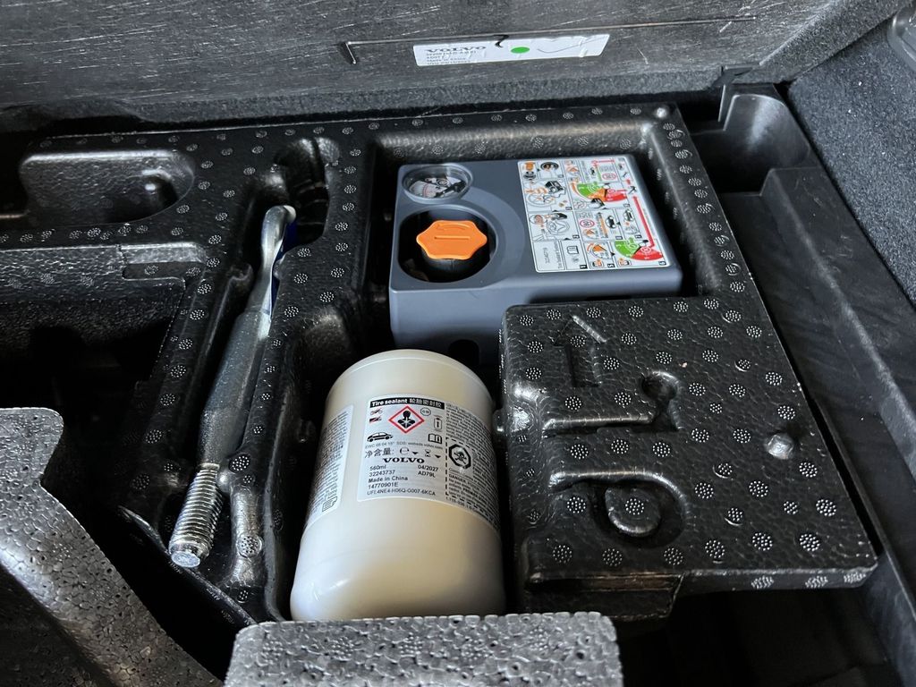 Volvo XC60 T6 Plus Dark Recharge AWD ACC Pano H/K LED