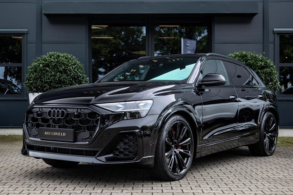 Image of Audi Q8