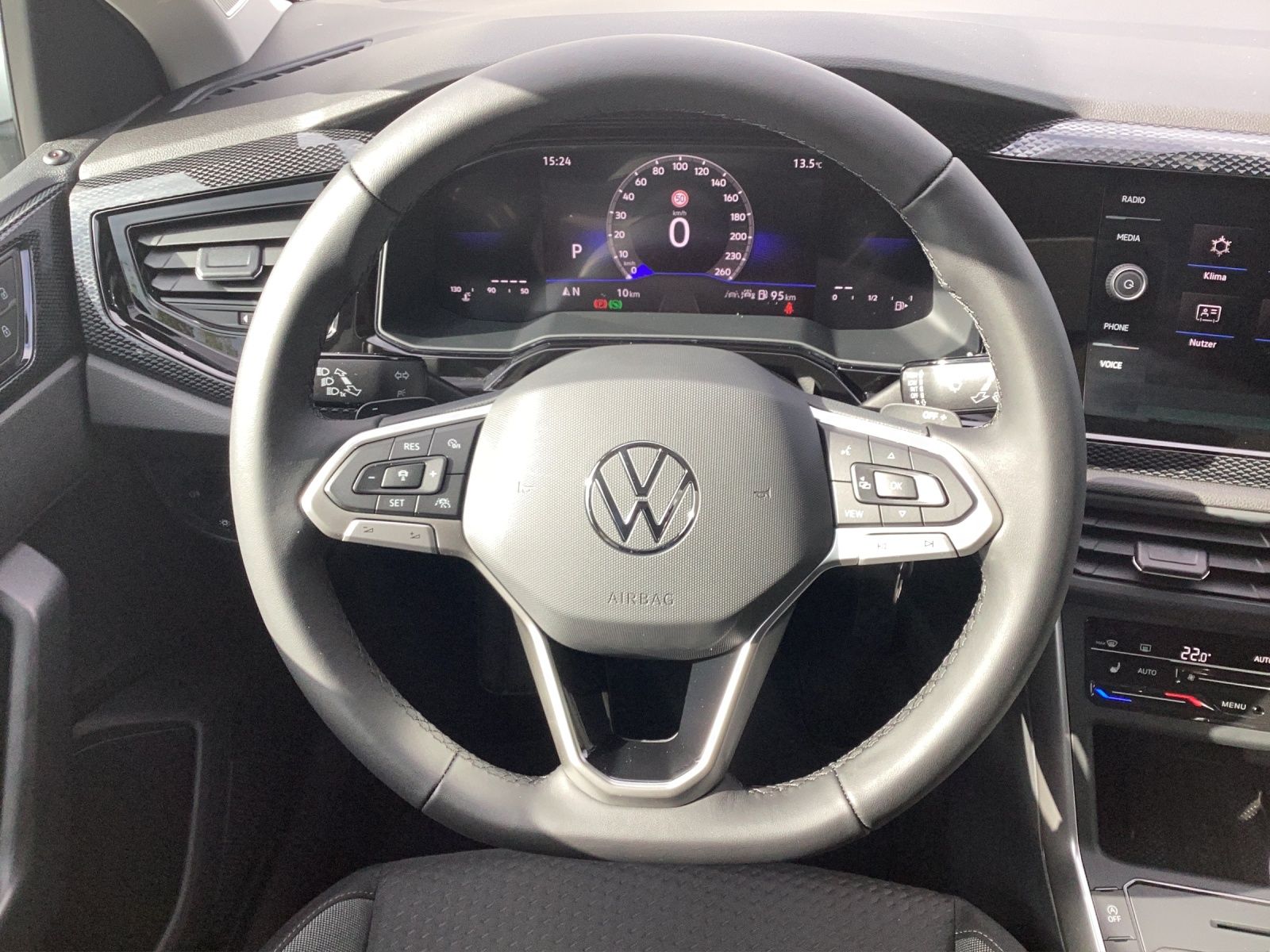 Fahrzeugabbildung Volkswagen Polo Life TSI DSG LED ACC SH RearView Climatroni