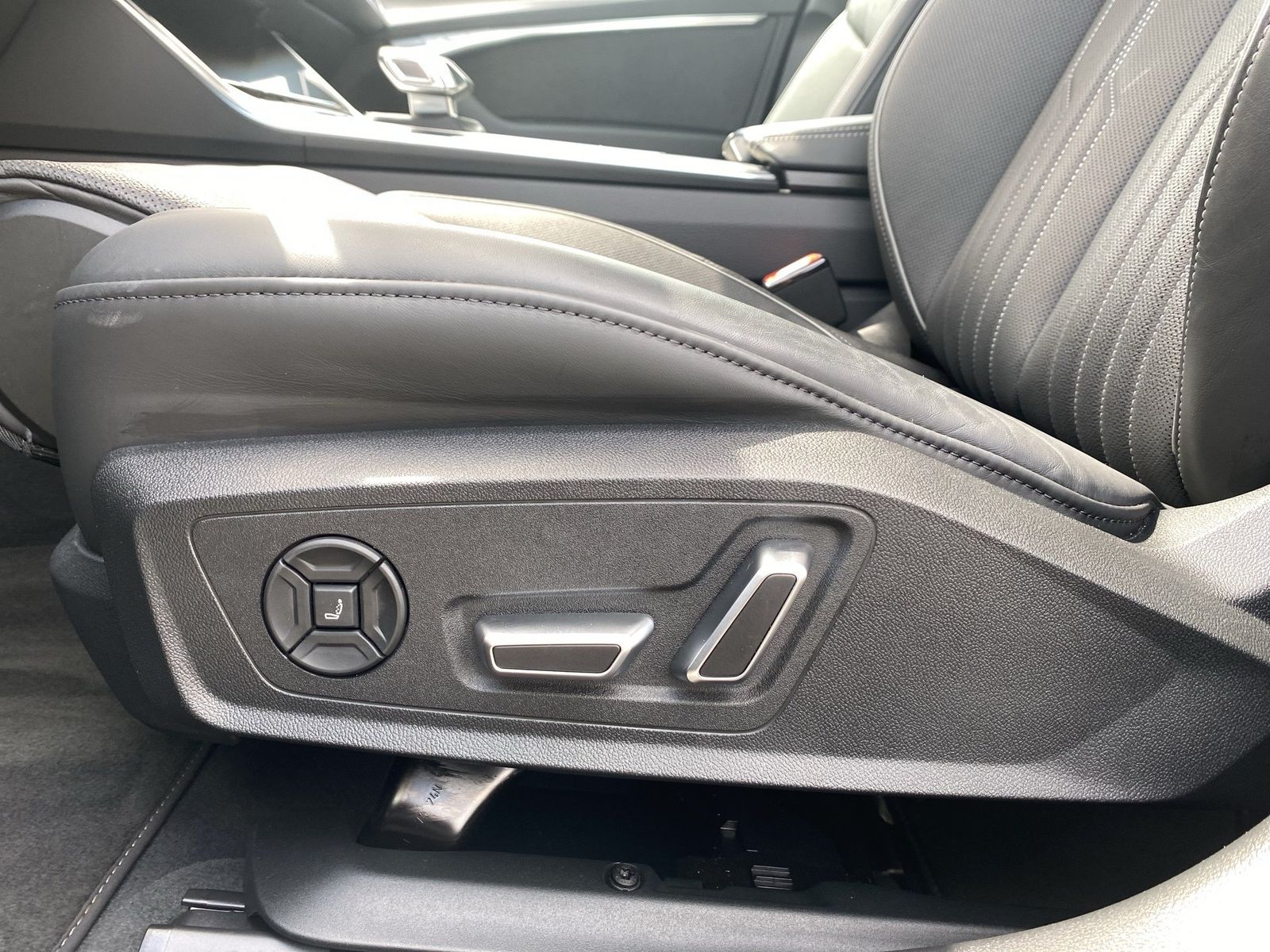 Audi A6 - Bild 16