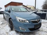 Opel Astra J 1.4 Lim. 5-trg*Sitzhzg*Lenkradhzg*Klima* - Opel Astra aus 2011: J
