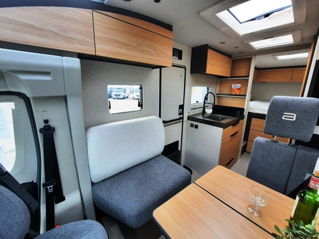 Fahrzeug Übersicht 9 Fahrzeugabbildung Bürstner Signature SFT 7.4 Verfüg./Sparen Sie 9.888,- €