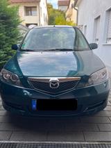 Mazda 2 - wenig Km, TÜV 10/26, Bremsen etc. neu - Mazda 2: Grün