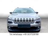 Jeep Cherokee Longitude 4WD*LEDER*NETTO 10.900€* - Jeep Cherokee in Berlin