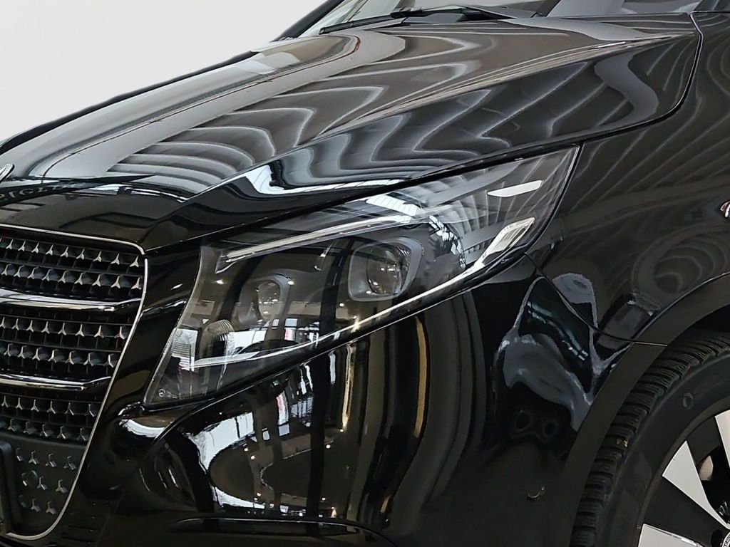 Fahrzeugabbildung Mercedes-Benz V 300 AVG lang 7 Sitze STHZ DISTRONIC AHK SOUND