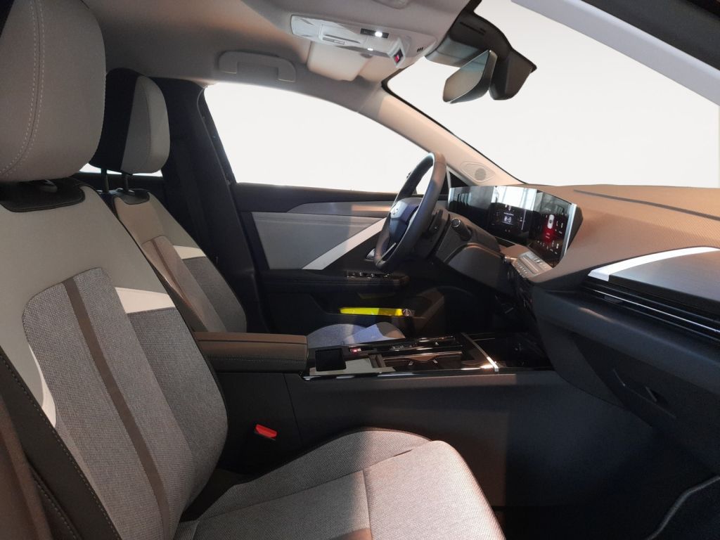 Fahrzeugabbildung Opel Astra ST 1.5 D 8Gang Automatik Elegance(L) Navi