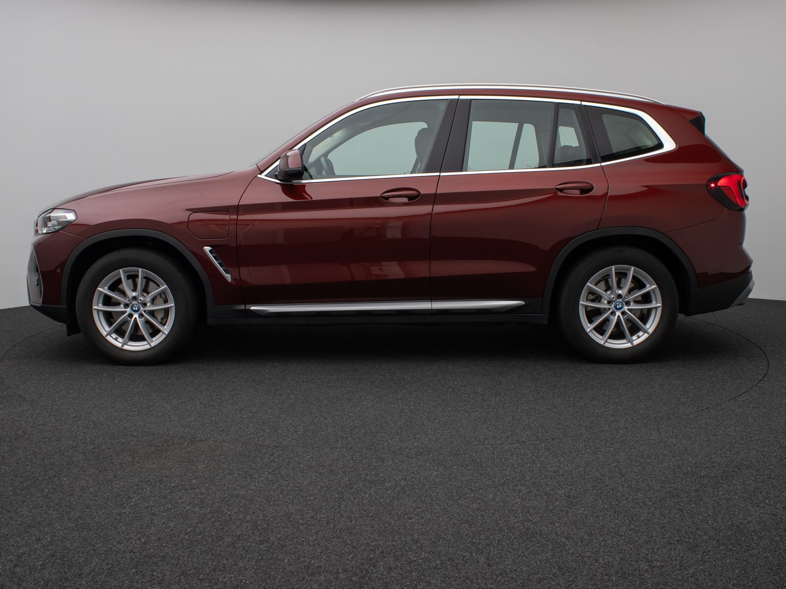 Fahrzeugabbildung BMW X3 xD30e Kamera HUD DAB AHK Sport Komfort Leder