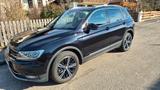 Volkswagen Tiguan 2.0 TSI 132kW DSG 4MOTION Highline Hi... - : Schwarz, Massagesitze, Geländewagen