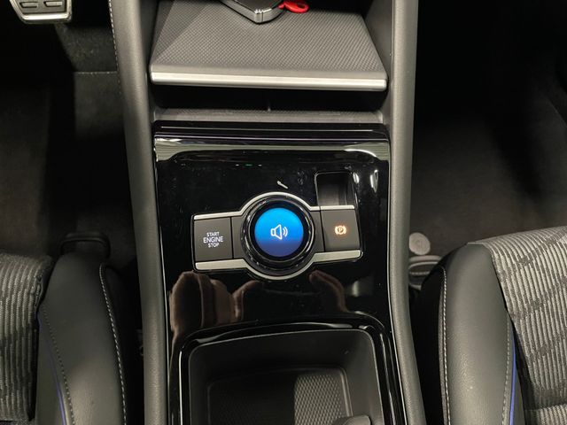 Tiguan R-Line 2.0 TDI DSG HuD PANO NAVI LED
