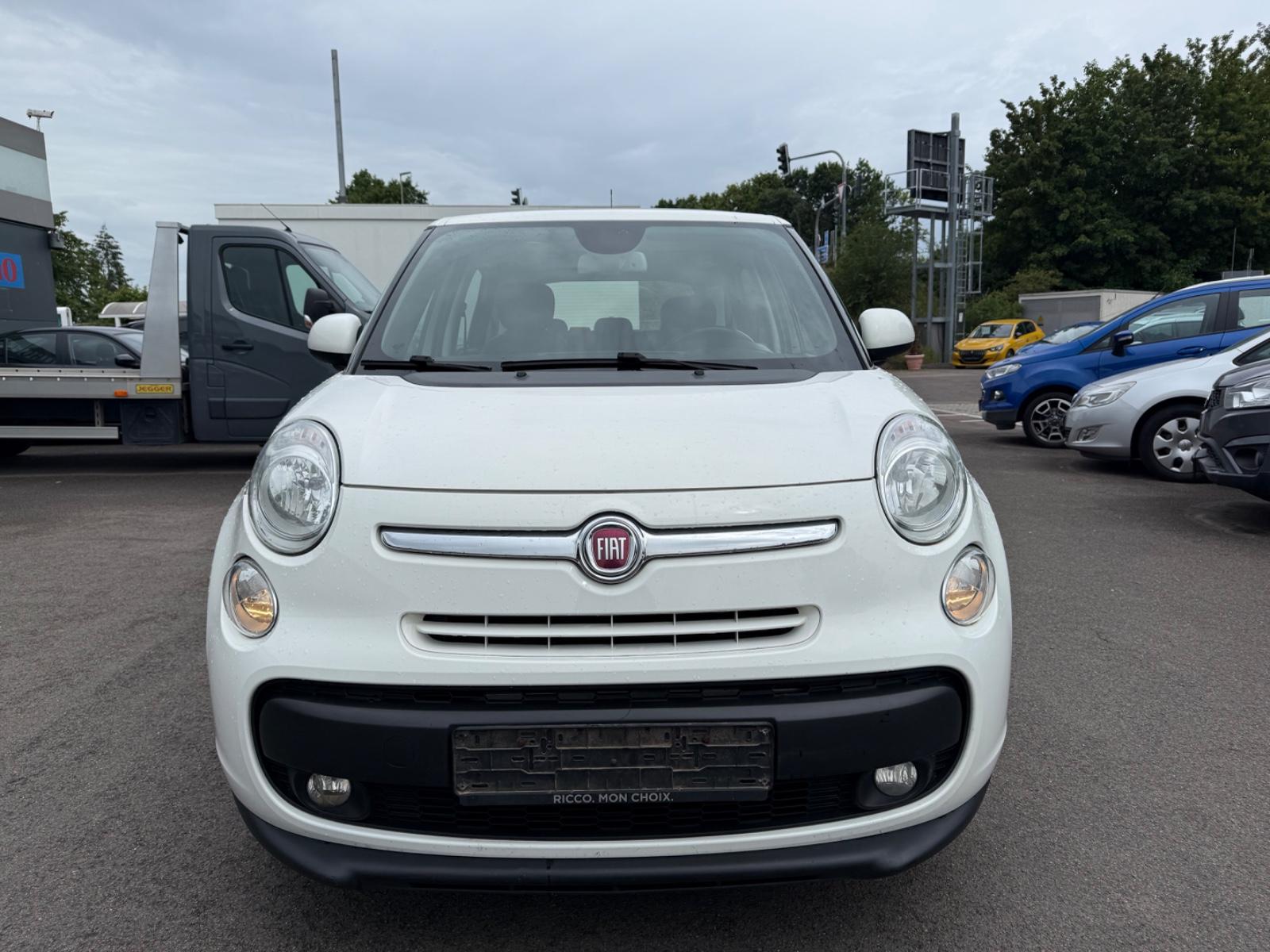 Fiat 500L *Panorama-Dach,Alu,Navi*
