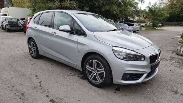 BMW 220 Baureihe 2 Active Tourer 220 i Sport Line