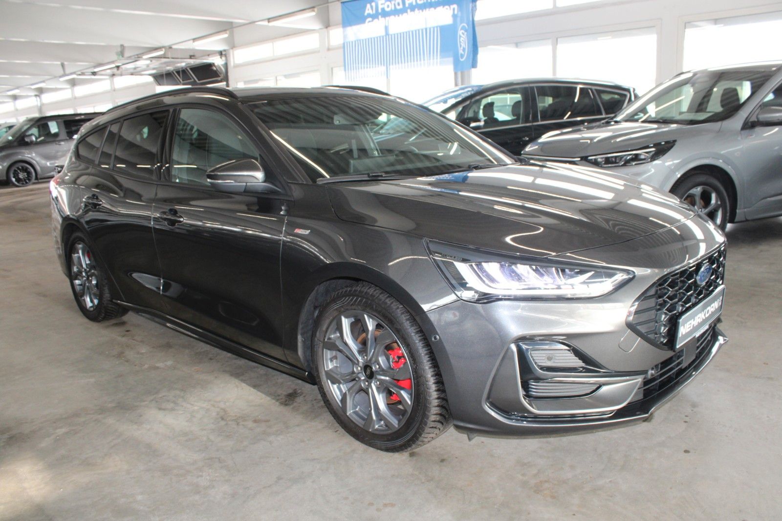 Fahrzeugabbildung Ford Focus ST-Line X Aut. LED ACC Leder Pano HUD Wint