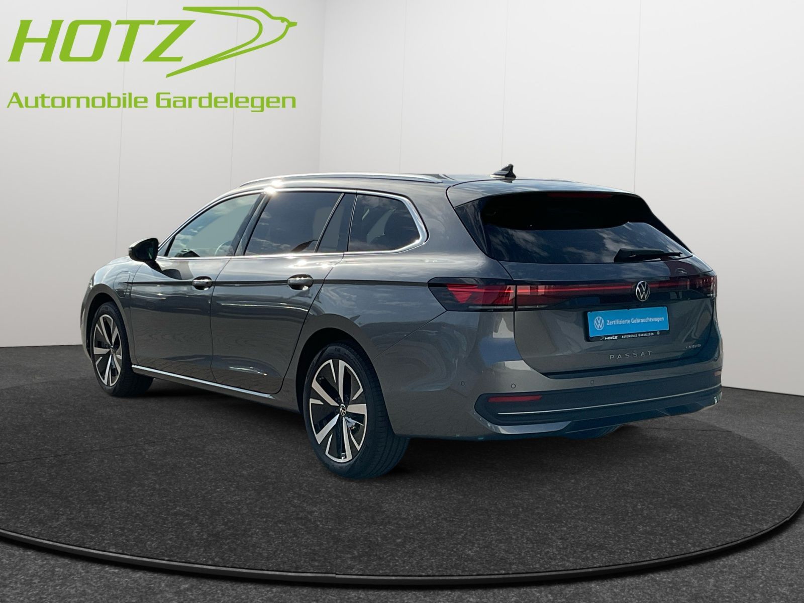 Volkswagen Passat Variant 1.5 TSI DSG eHybrid Business AHK foto 3