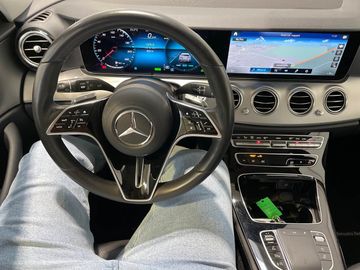 Mercedes E 220 - 5