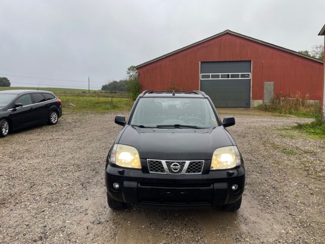 Nissan X-Trail Sport FULL OPTION 5 SEATS