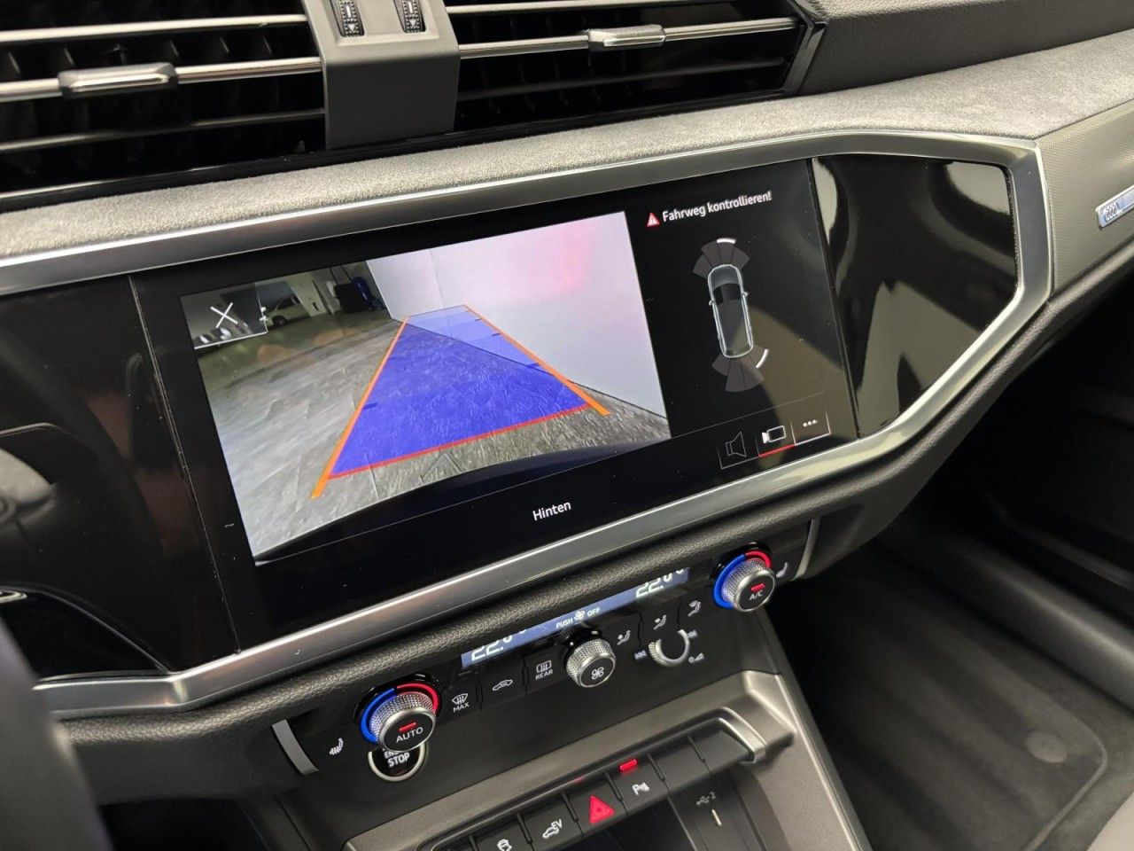 Audi Q3 45 TFSIe Klima Navi Leder Rückfahrkamera foto 12