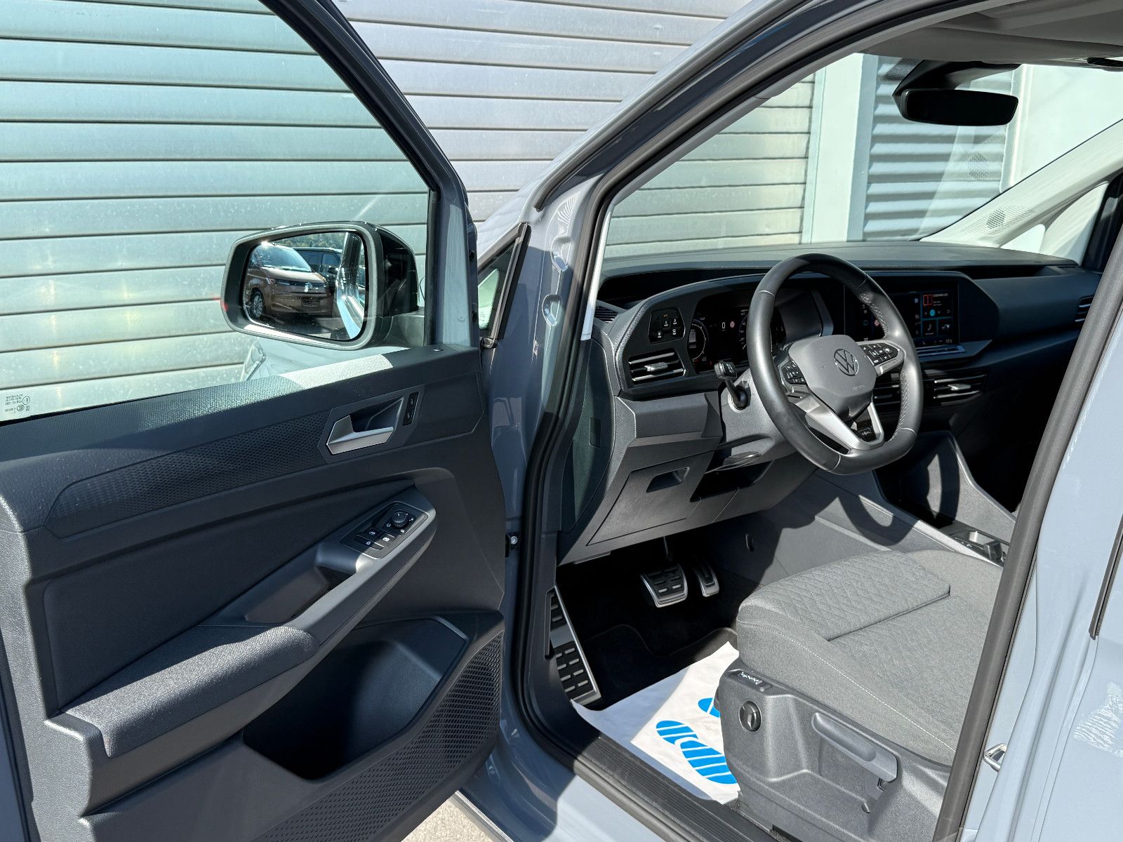 Fahrzeugabbildung Volkswagen Caddy Goal 2.0 TDI DSG ACC AHK Navi LED Sthz Kam