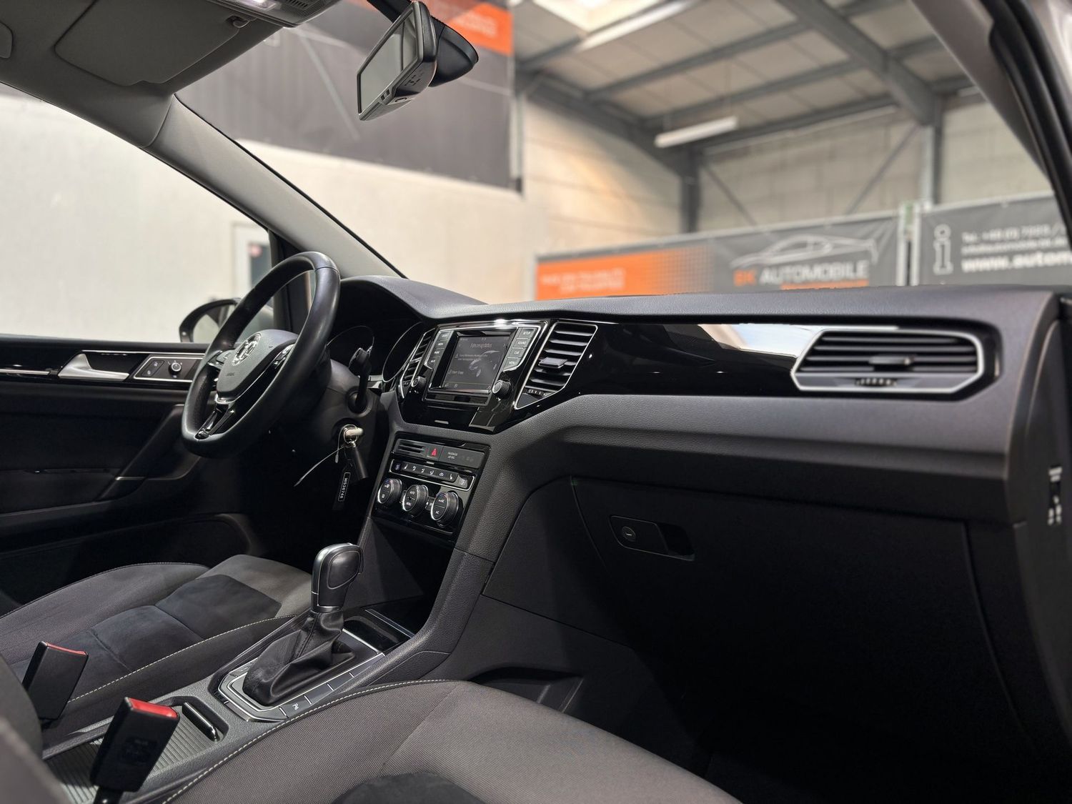 Fahrzeugabbildung Volkswagen Golf Sportsvan 1.4 TSI Highline#Bi-Xenon#Pano