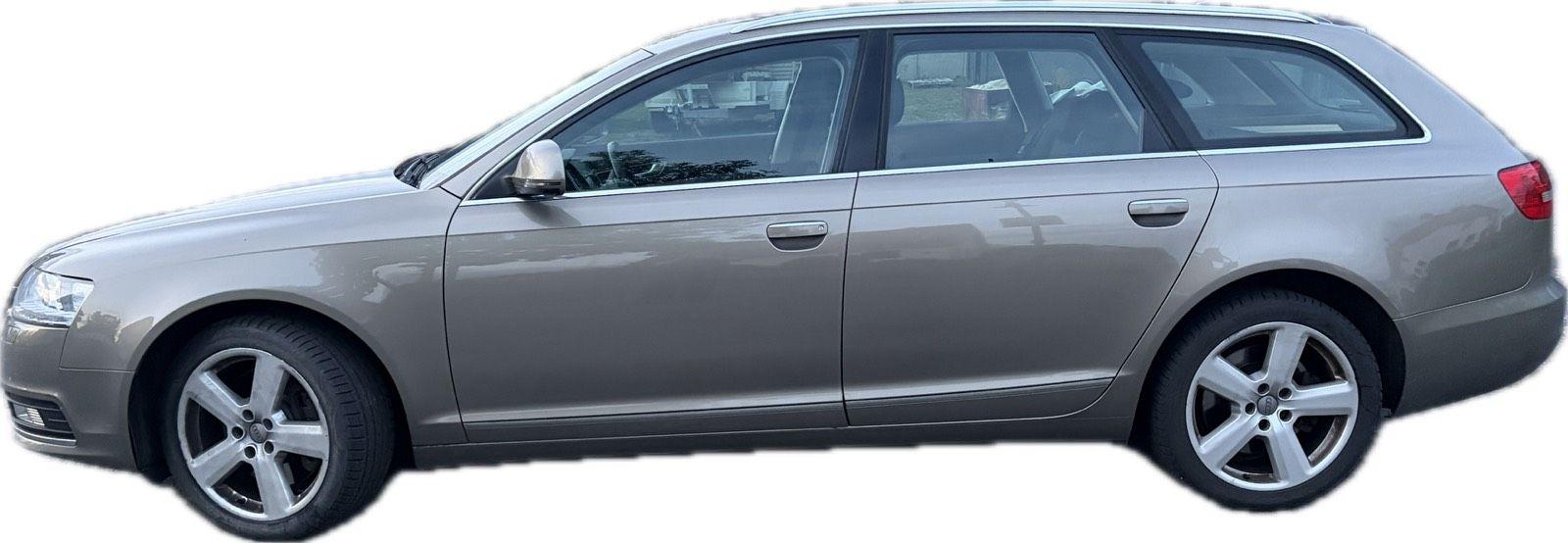 Audi Quattro 2011 — rear view