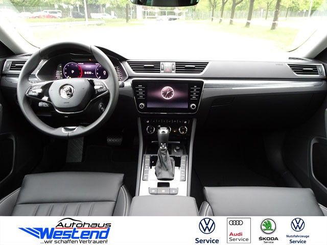 Fahrzeugabbildung SKODA Superb Combi Style 2.0 TDI DSG 4x4 147 kW Navi L