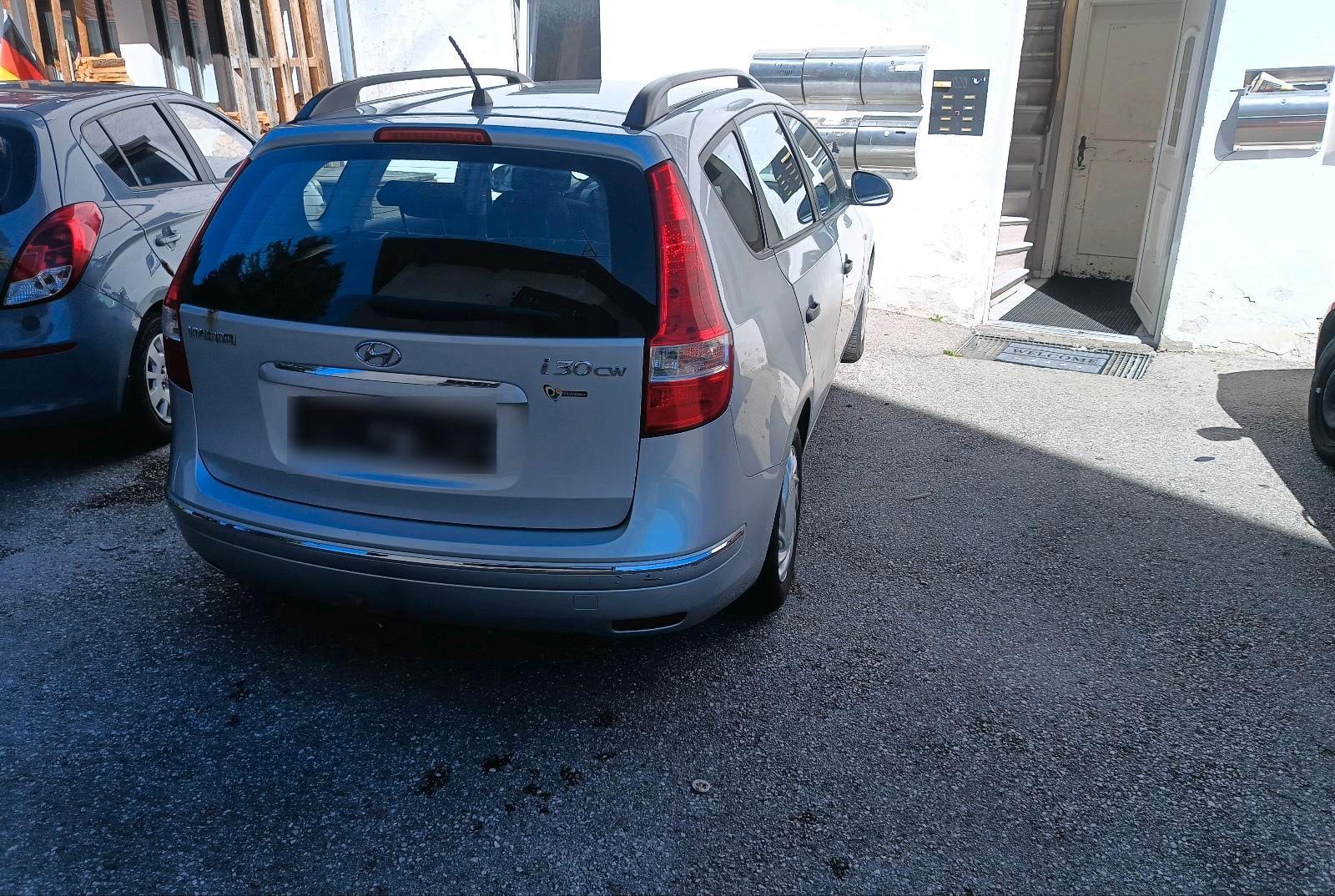 Hyundai i30 2010 — engine 109 HP (80kW)