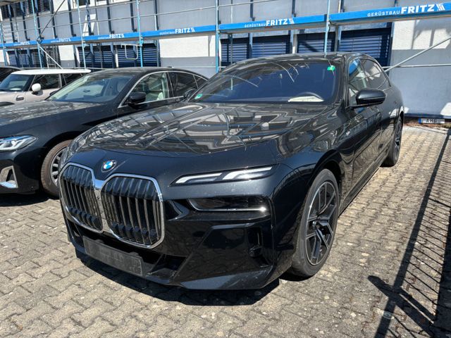 BMW 750 e xDrive M Sport Cinema B&W PanSKY NP 178000