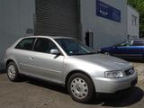 Audi A3 1.8 Aut. Ambiente/PDC/Klimaautomatik/ - gebrauchte Audi A3 aus dem Jahr 2000