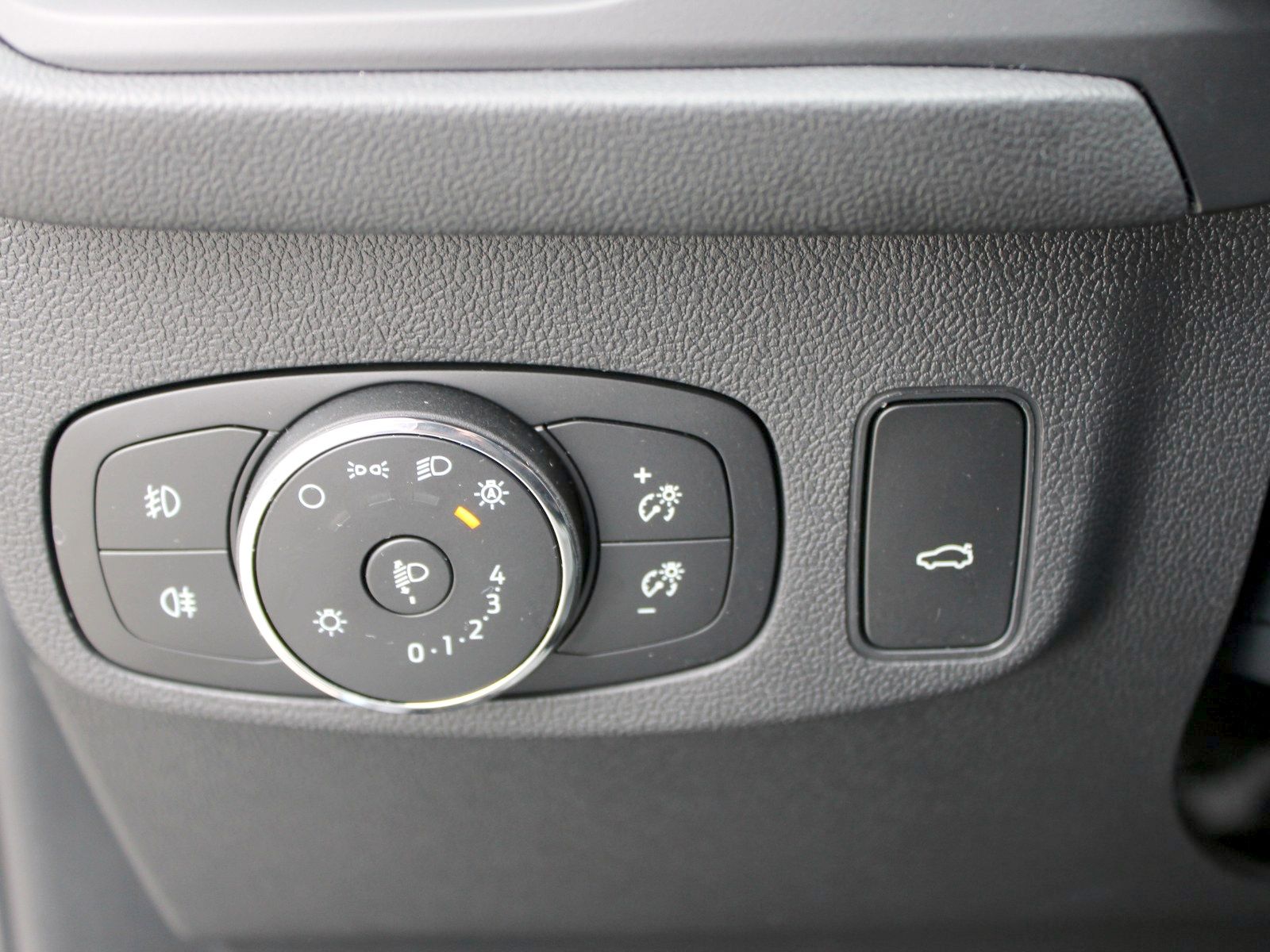Fahrzeugabbildung Ford Focus ST-Line X 1,0 EcoBoost Mild Hybrid