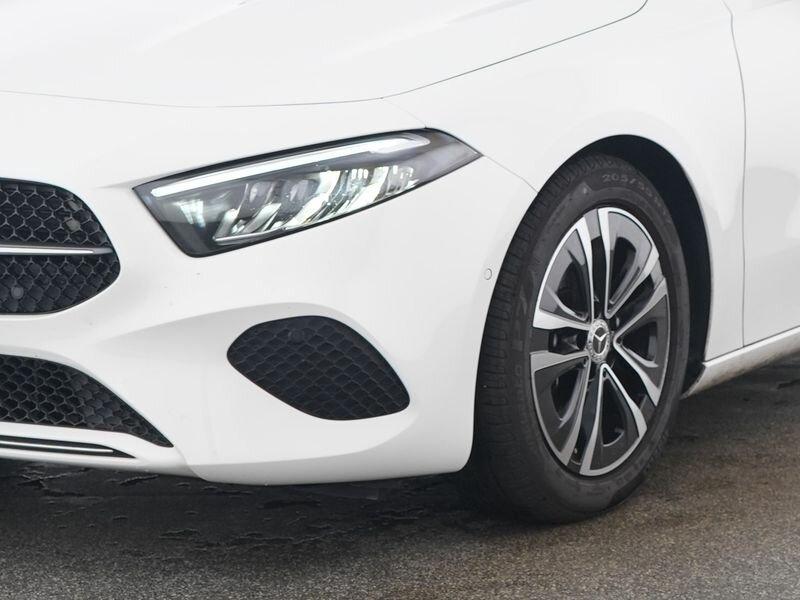 Mercedes-Benz A 180 PROGRESSIVE+KAMERA+17"+SHZ+LENK-HZ+AUTOMAT