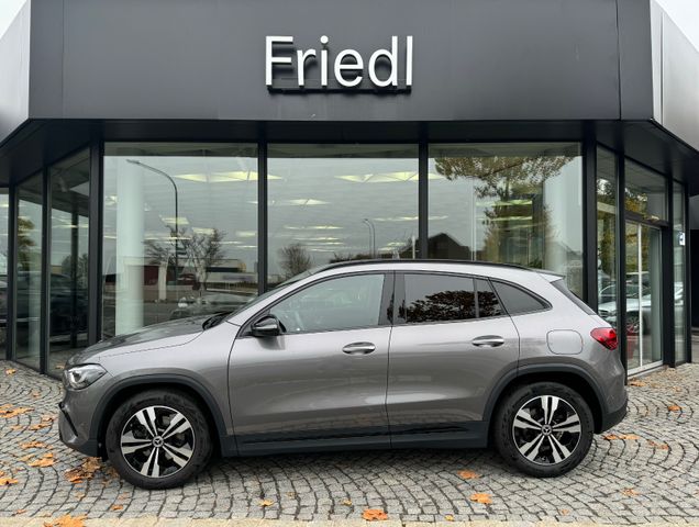 Mercedes-Benz GLA 200 Prog. MOPF, MULTI, DISTR., AHK, KEYLESS