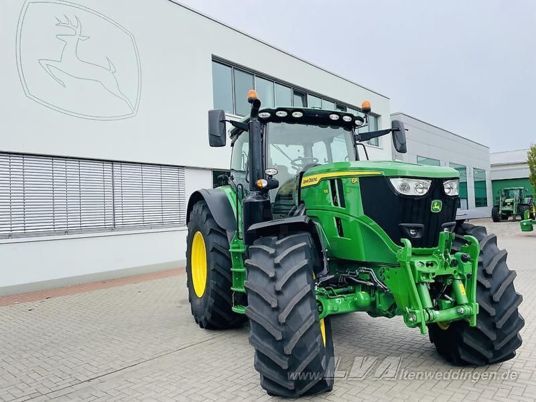 John Deere 6R 195